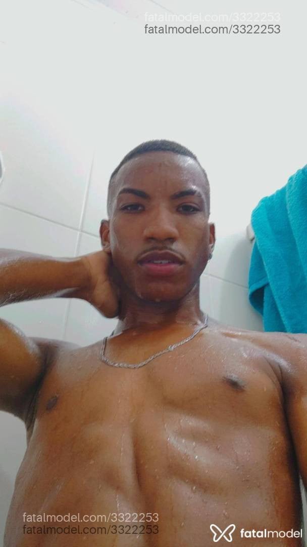 Acompanhante homem morena (o) de olhos pretos - Nicolas