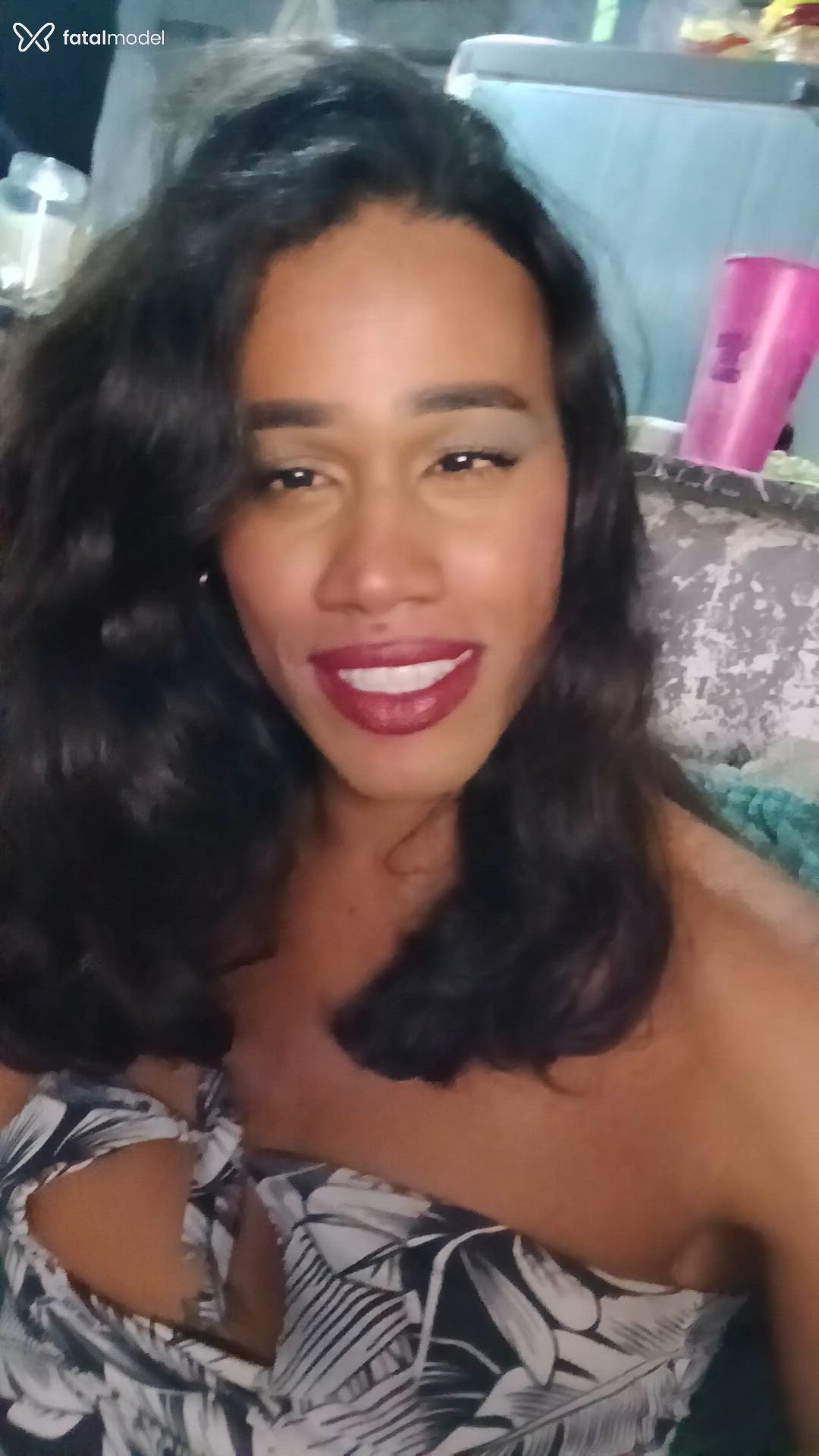 Acompanhante mulher trans com cabelo castanho de olhos castanhos em São Gonçalo - Dayla Pitanga