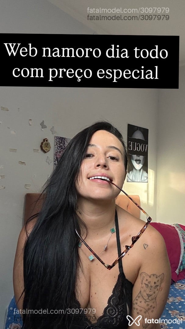 Acompanhante mulher com cabelo castanho de olhos castanhos - Morena