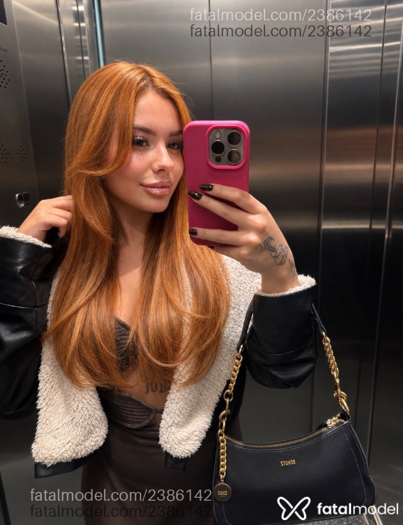 Acompanhante mulher loira (o) de olhos castanhos - Isabela Laurent