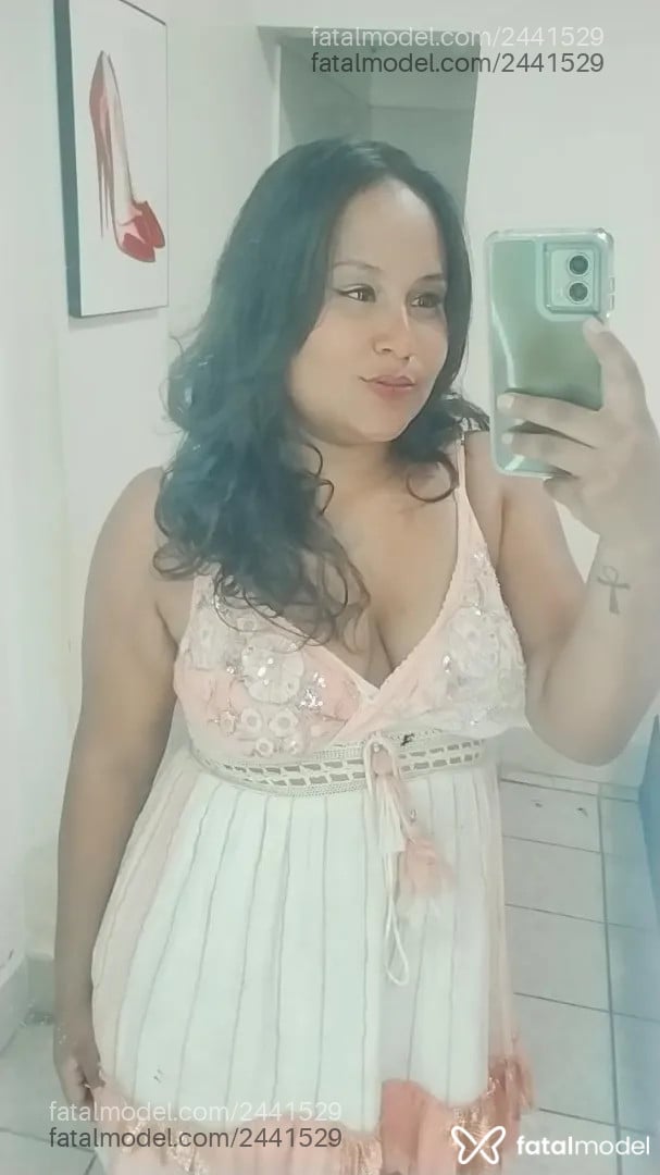 Acompanhante mulher com cabelo castanho de olhos castanhos - Ellie