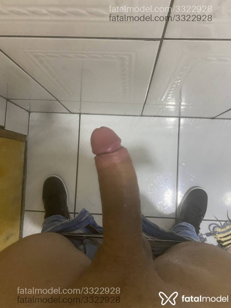 Acompanhante homem morena (o) de olhos castanhos - Carlos