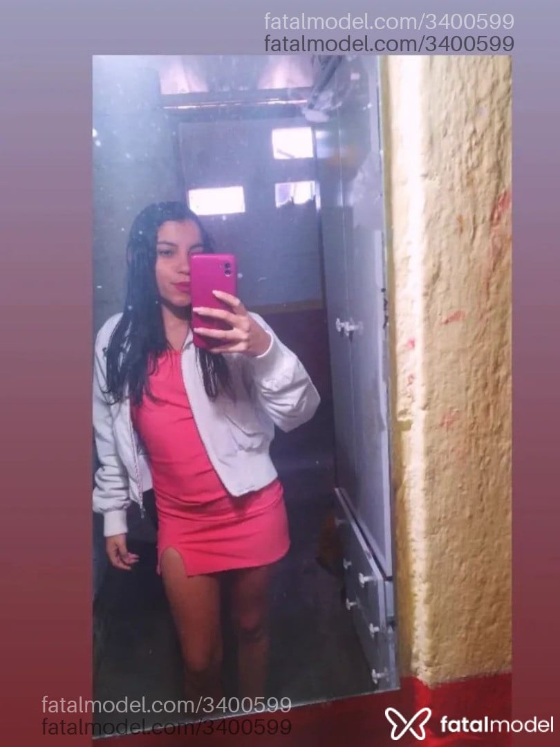 Acompanhante mulher morena (o) de olhos castanhos - Daniela