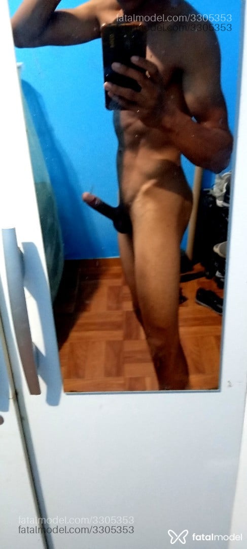 Acompanhante homem com cabelo castanho de olhos castanhos - Daniel
