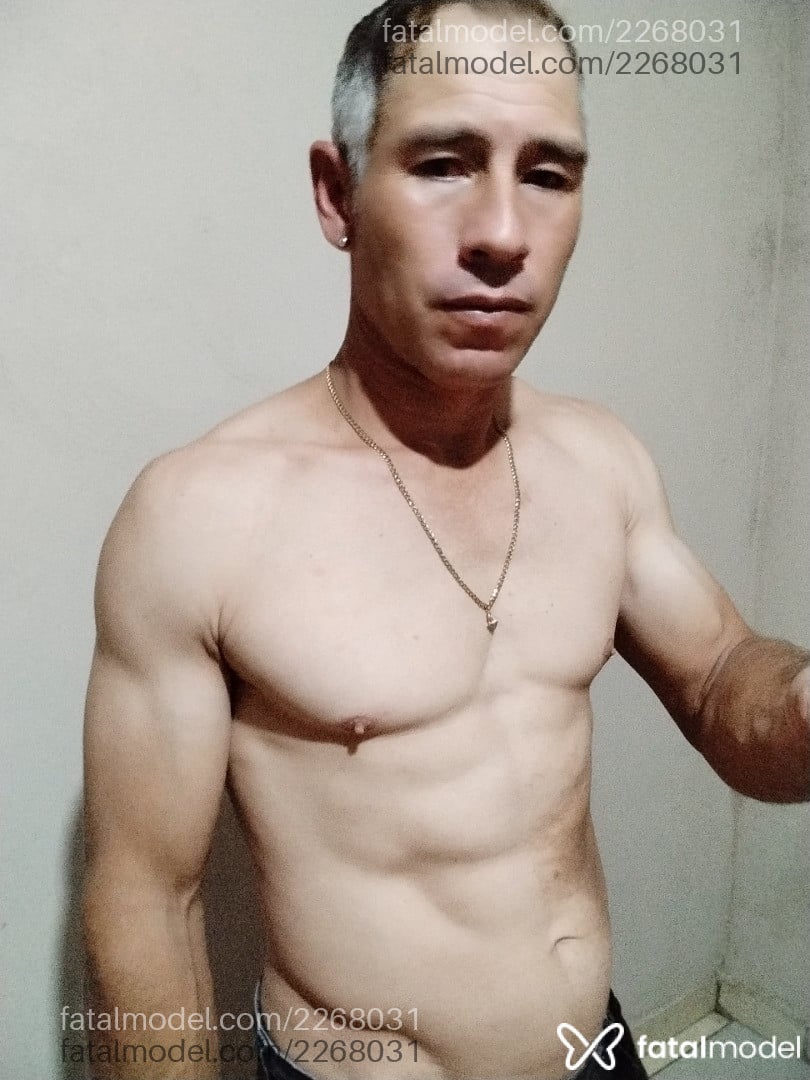 Acompanhante homem loira (o) de olhos azuis - Ricardo Silva