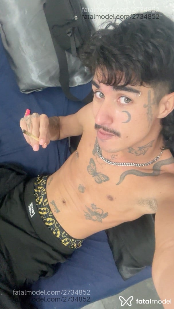 Acompanhante homem morena (o) de olhos verdes - Caicara