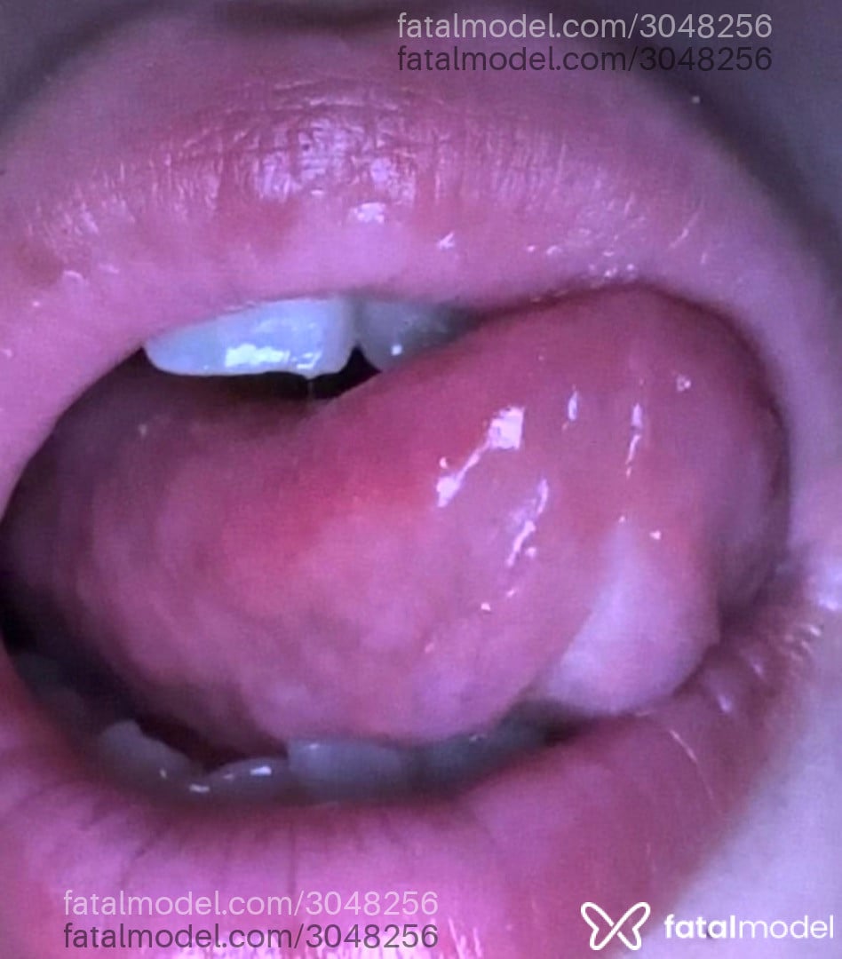 Acompanhante mulher morena (o) de olhos castanhos - Mey
