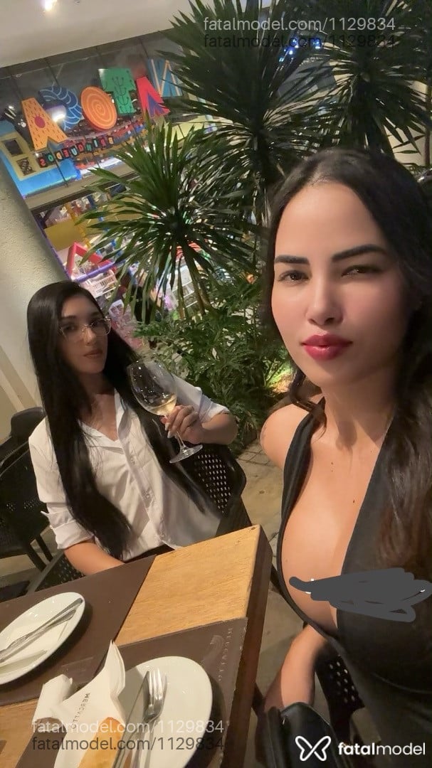 Acompanhante mulher morena (o) de olhos castanhos - Angel