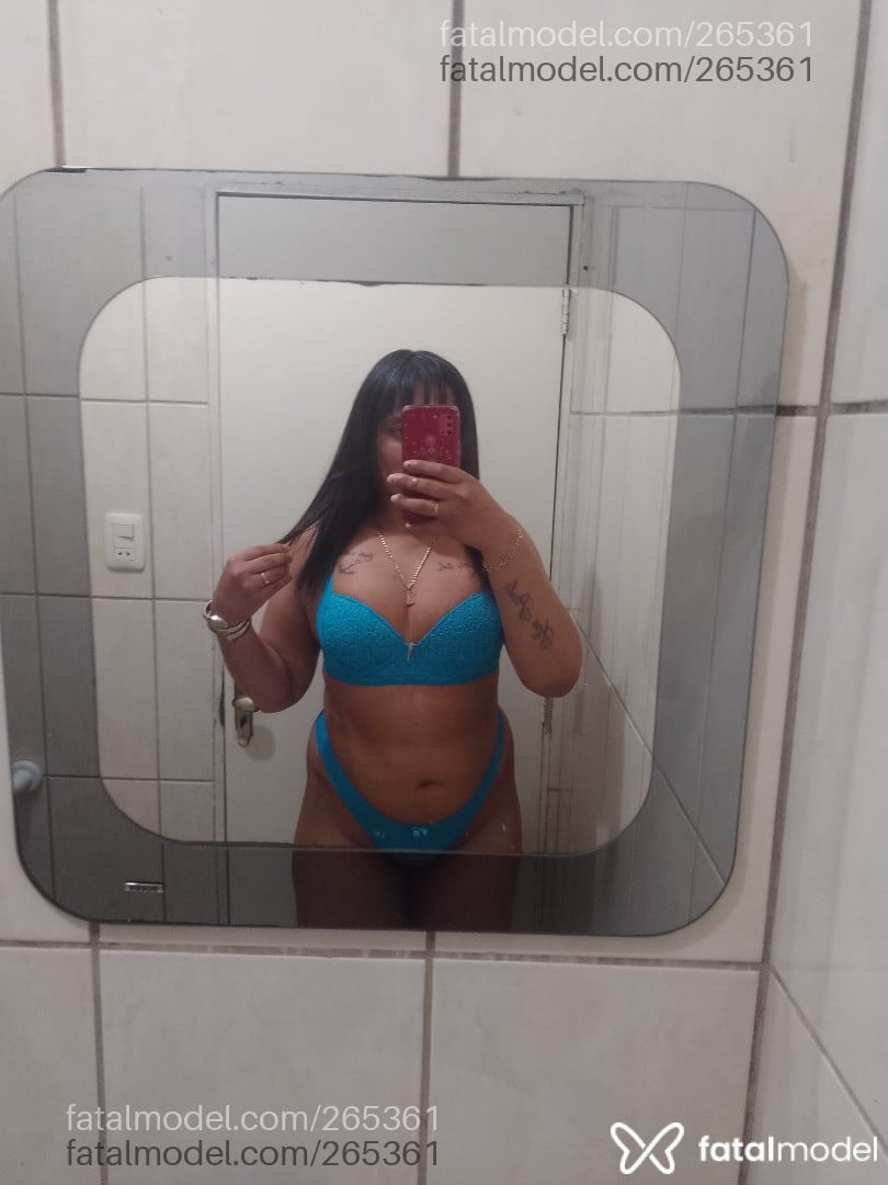 Acompanhante mulher trans morena (o) de olhos mel - Nicole Carvalho