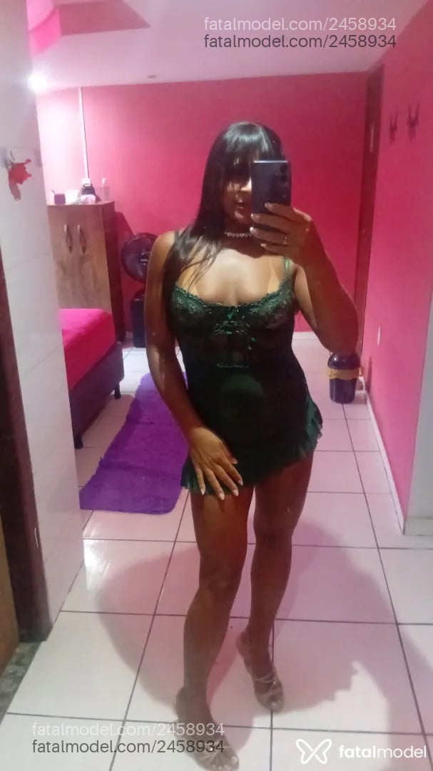 Acompanhante mulher morena (o) de olhos pretos - Bella
