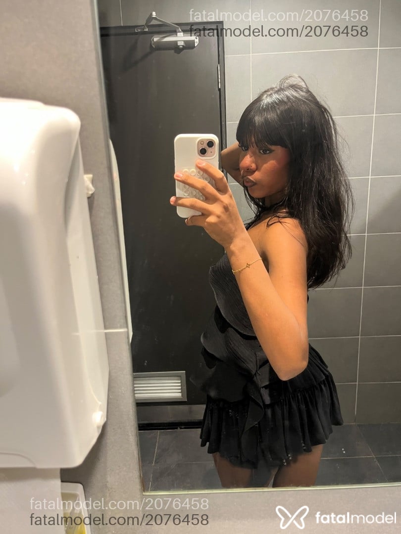 Acompanhante mulher trans morena (o) de olhos castanhos - Iaraa