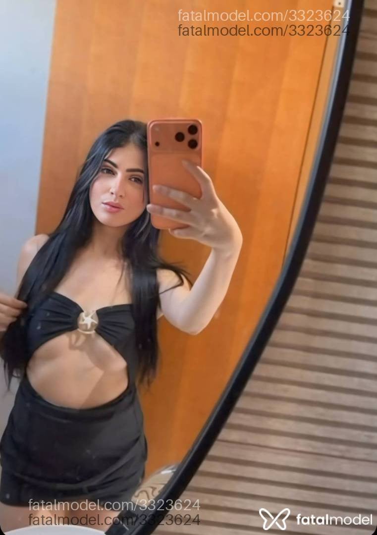 Acompanhante mulher morena (o) de olhos azuis em Patrocínio - Isadora