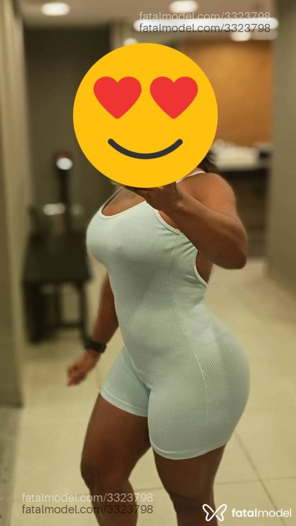 Acompanhante mulher com cabelo castanho de olhos pretos - Rafaela