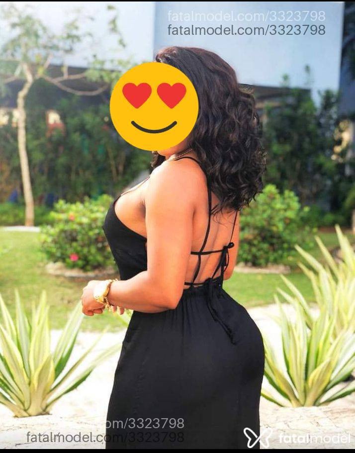 Acompanhante mulher com cabelo castanho de olhos pretos - Rafaela