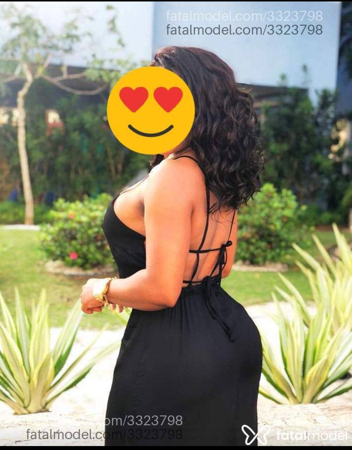Acompanhante mulher com cabelo castanho de olhos pretos - Rafaela