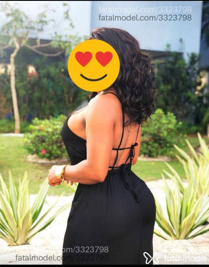 Acompanhante mulher com cabelo castanho de olhos pretos - Rafaela