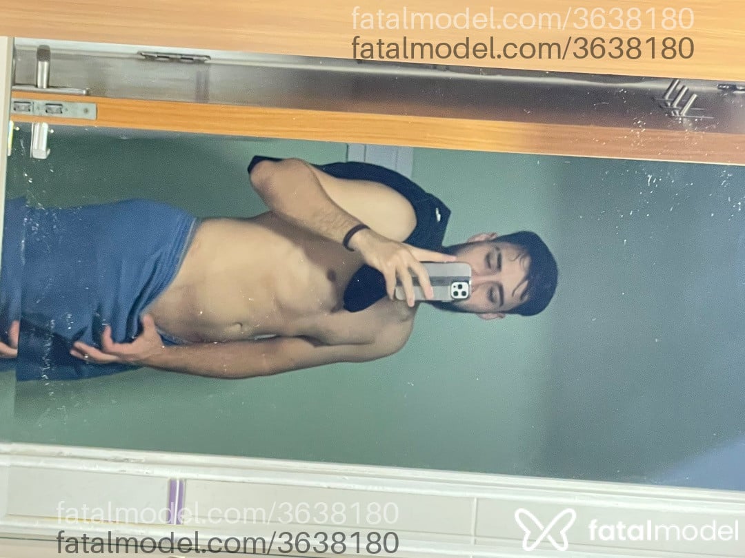 Acompanhante homem morena (o) de olhos mel - Rafael
