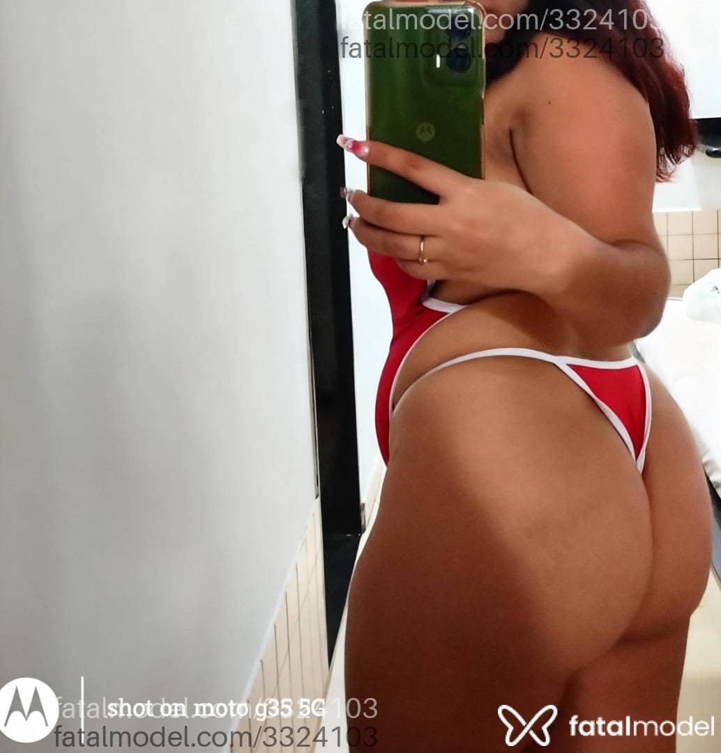 Acompanhante mulher com cabelo castanho de olhos castanhos - Raiane