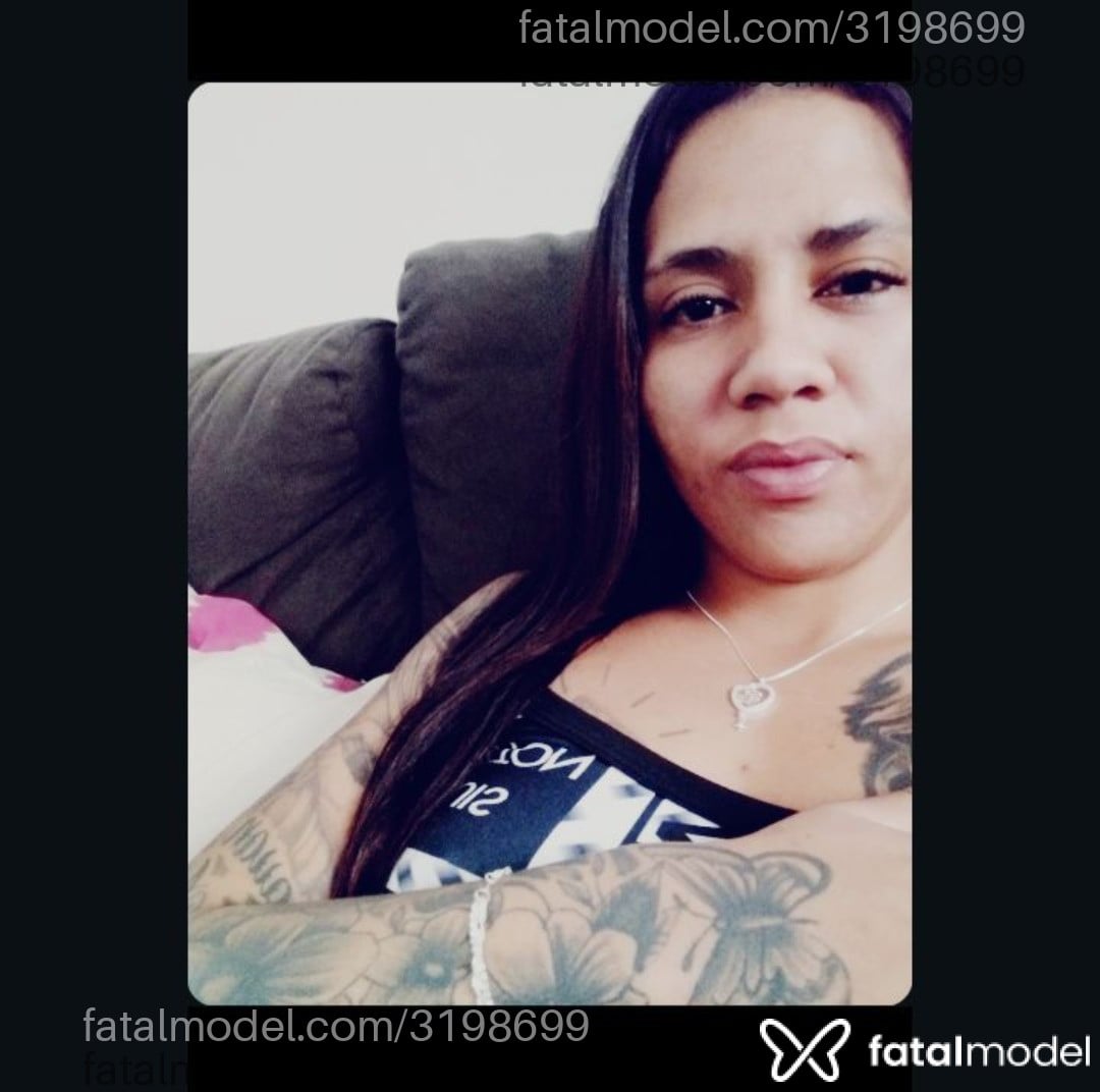 Acompanhante mulher morena (o) de olhos pretos - Amanda