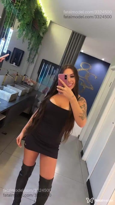 Acompanhante mulher com cabelo castanho de olhos mel em Porto Alegre - Morena