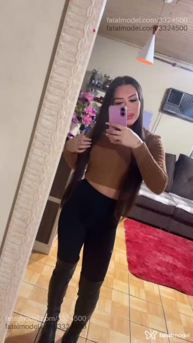 Acompanhante mulher com cabelo castanho de olhos mel em Porto Alegre - Morena