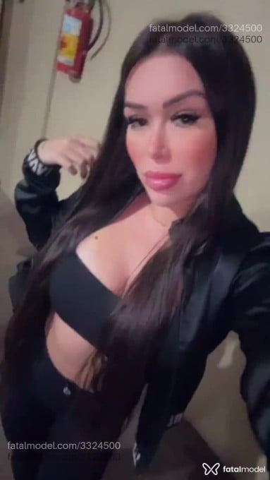 Acompanhante mulher com cabelo castanho de olhos mel em Porto Alegre - Morena