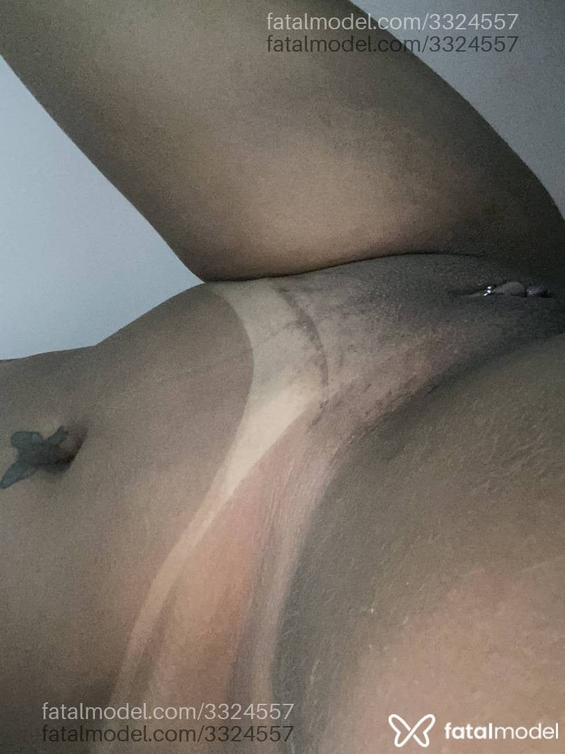 Acompanhante mulher com cabelo castanho de olhos castanhos - ágatha Estrela