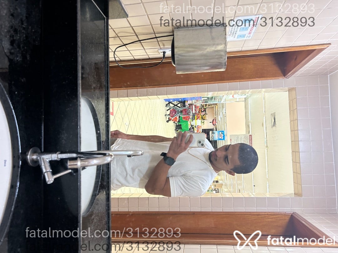 Acompanhante homem morena (o) de olhos pretos - Avares