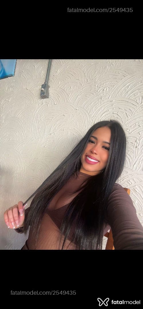 Acompanhante mulher morena (o) de olhos castanhos - Livia
