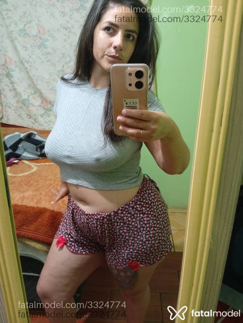 Acompanhante mulher com cabelo castanho de olhos castanhos - Beatris