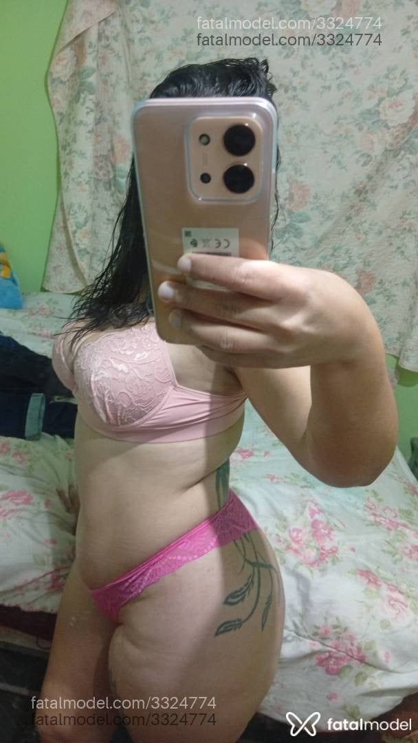 Acompanhante mulher com cabelo castanho de olhos castanhos em Frederico Westphalen - Beah