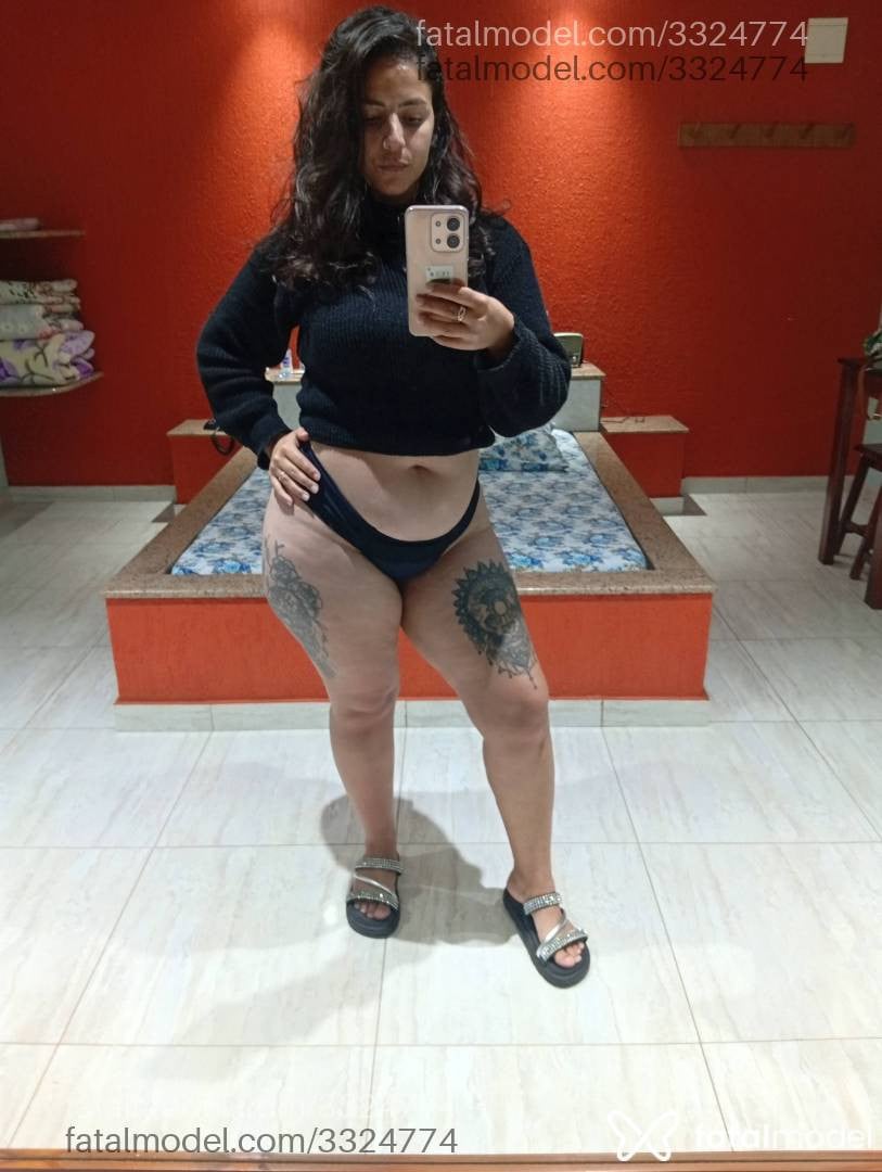 Acompanhante mulher com cabelo castanho de olhos castanhos - Beah