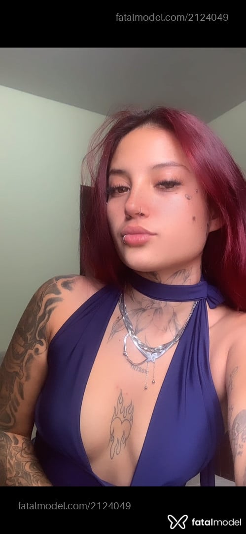 Acompanhante mulher ruiva (o) de olhos castanhos - Ingrid Lopes
