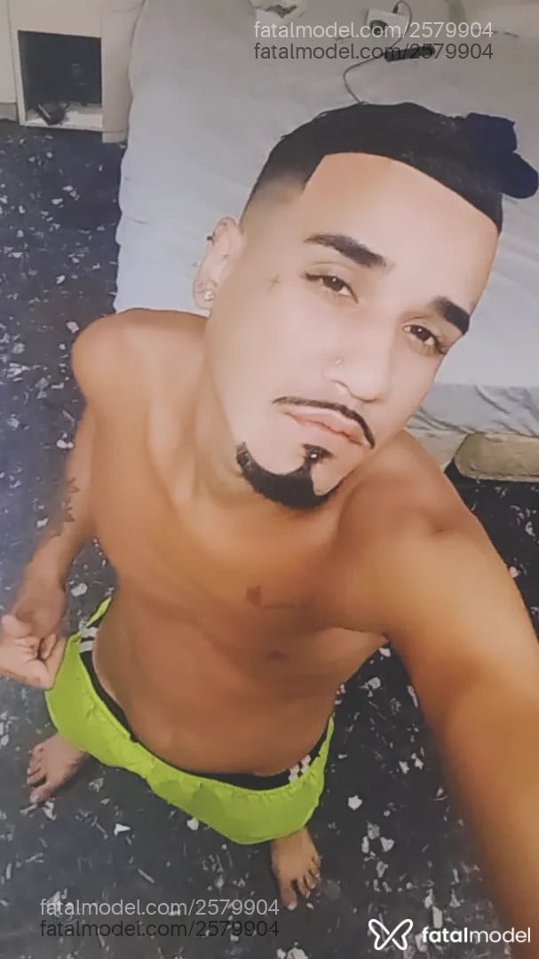 Acompanhante homem morena (o) de olhos castanhos - Paugrossãonovinho