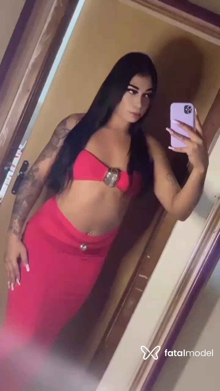 Acompanhante mulher trans com cabelo castanho de olhos castanhos - Tiffany Lima Acompanhante mulher trans com cabelo castanho de olhos castanhos - Tiffany Lima