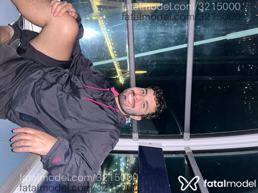 Acompanhante homem com cabelo castanho de olhos castanhos - Gabriel