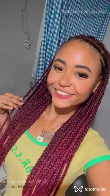 Acompanhante mulher ruiva (o) de olhos castanhos - Byanca Santiny
