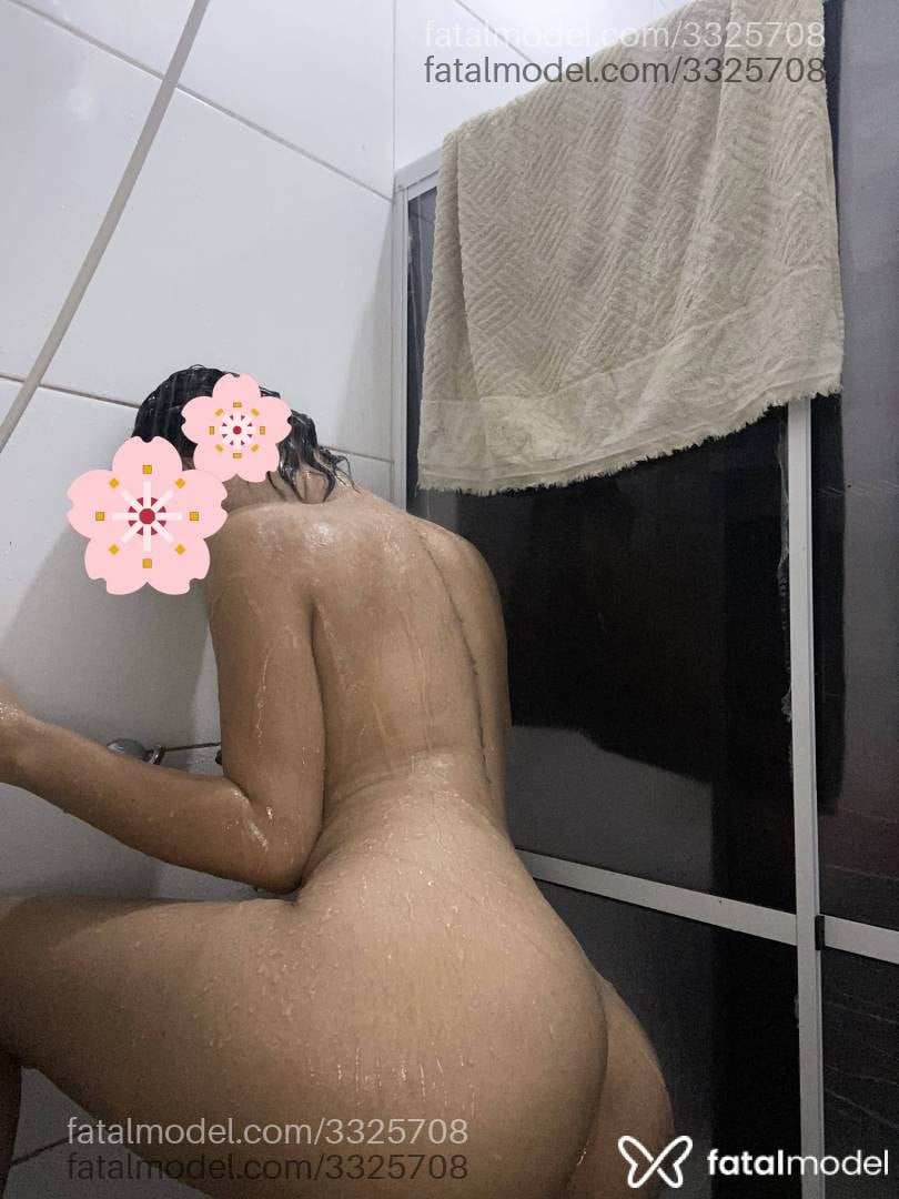 Acompanhante mulher morena (o) de olhos pretos - Luisa