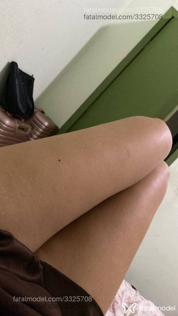 Acompanhante mulher com cabelo castanho de olhos pretos - Luisa