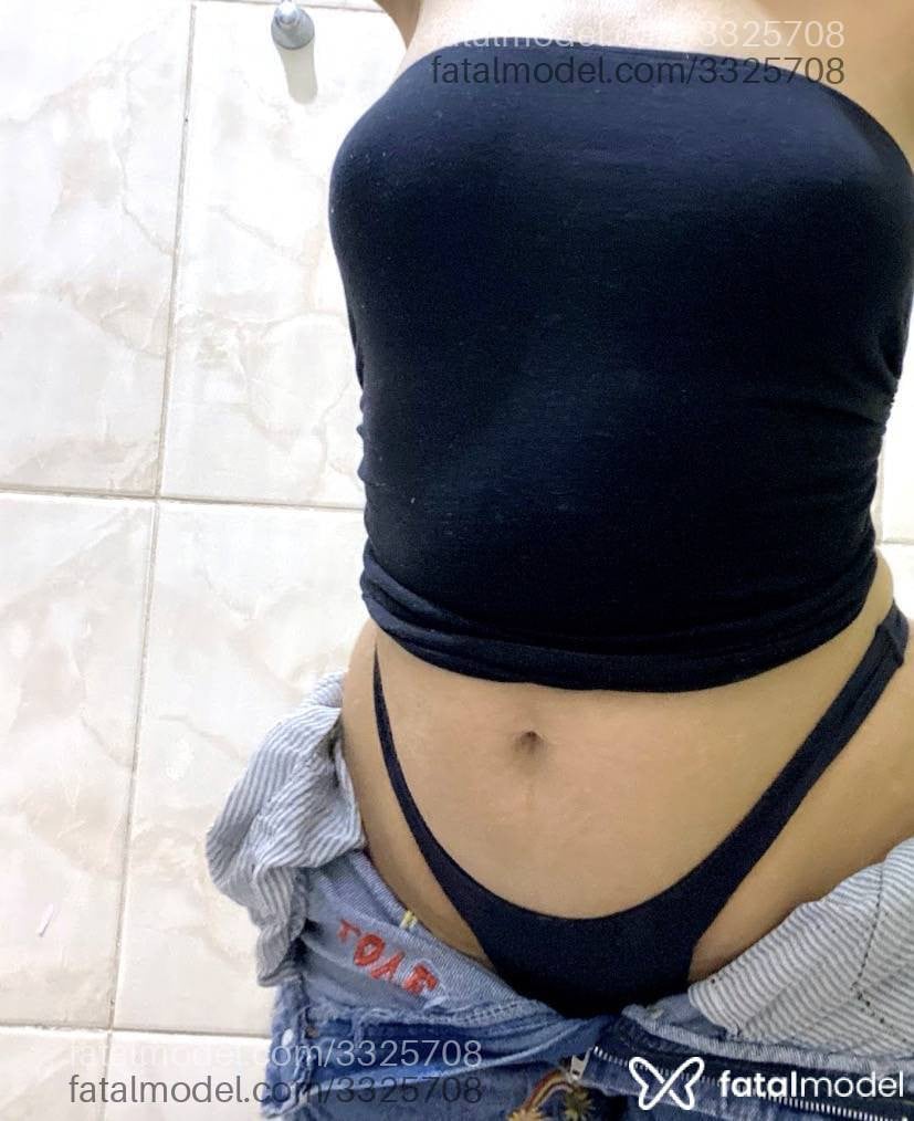 Acompanhante mulher com cabelo castanho de olhos pretos - Luisa