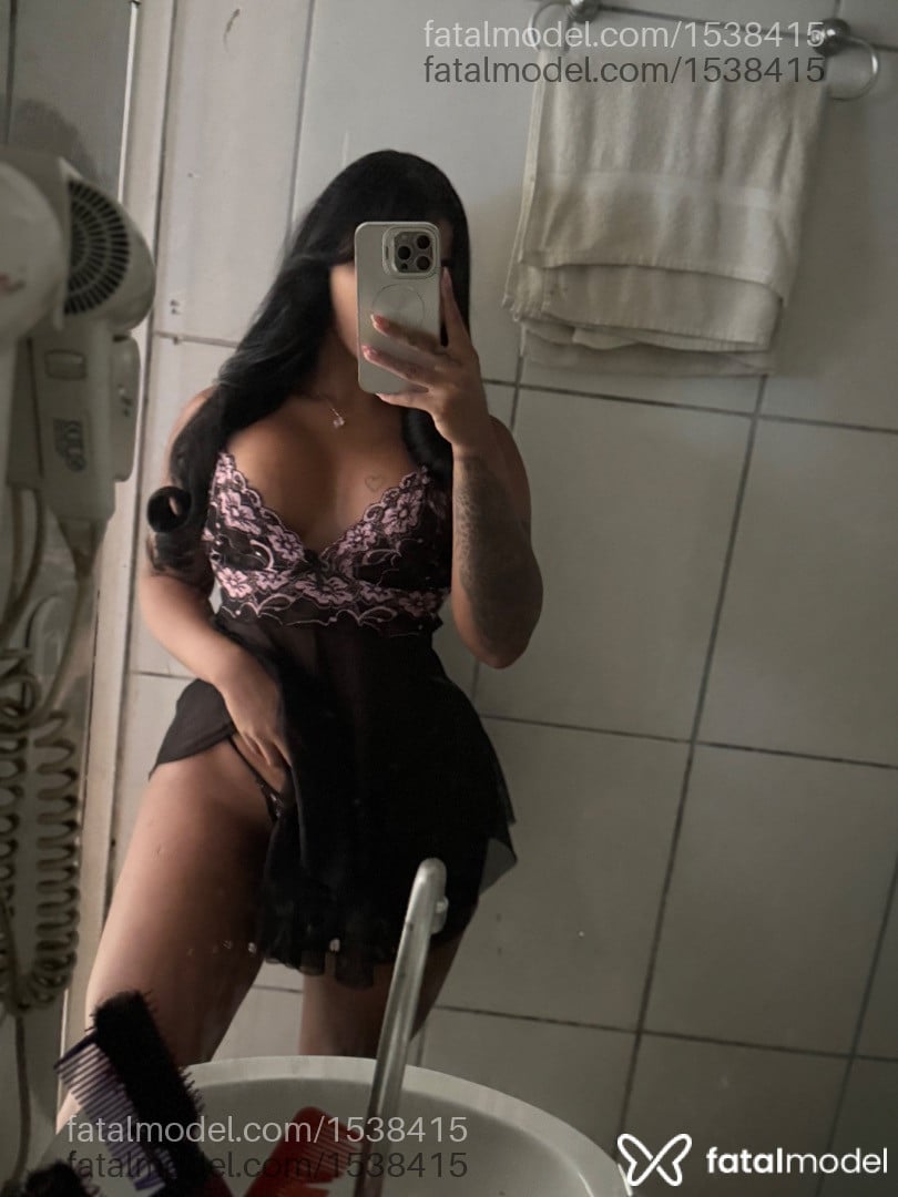 Acompanhante mulher morena (o) de olhos castanhos - Bruna