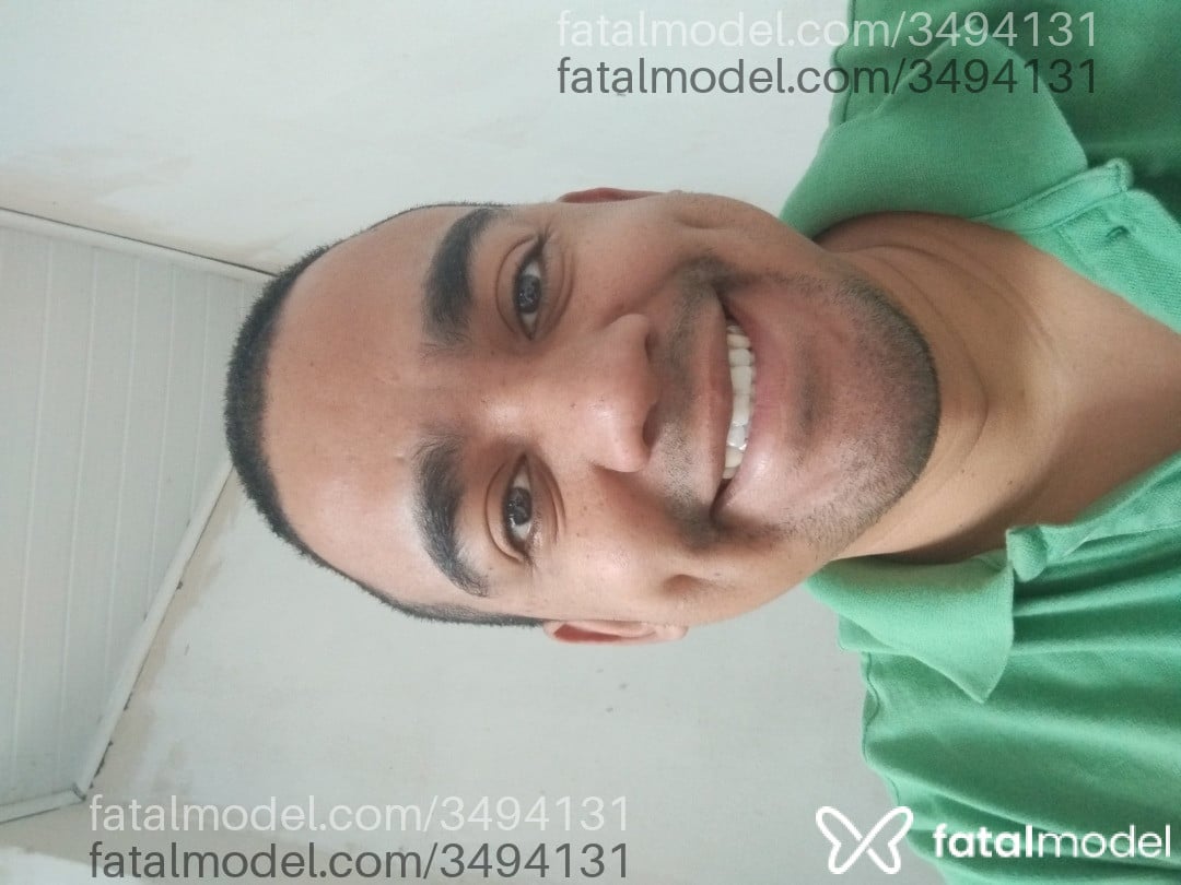 Acompanhante homem morena (o) de olhos pretos - Marcos
