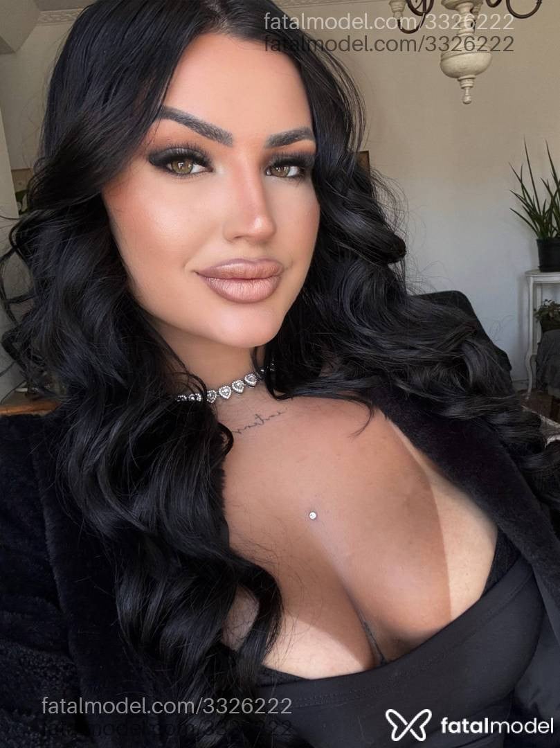 Acompanhante mulher morena (o) de olhos mel - Raissa Barbosa