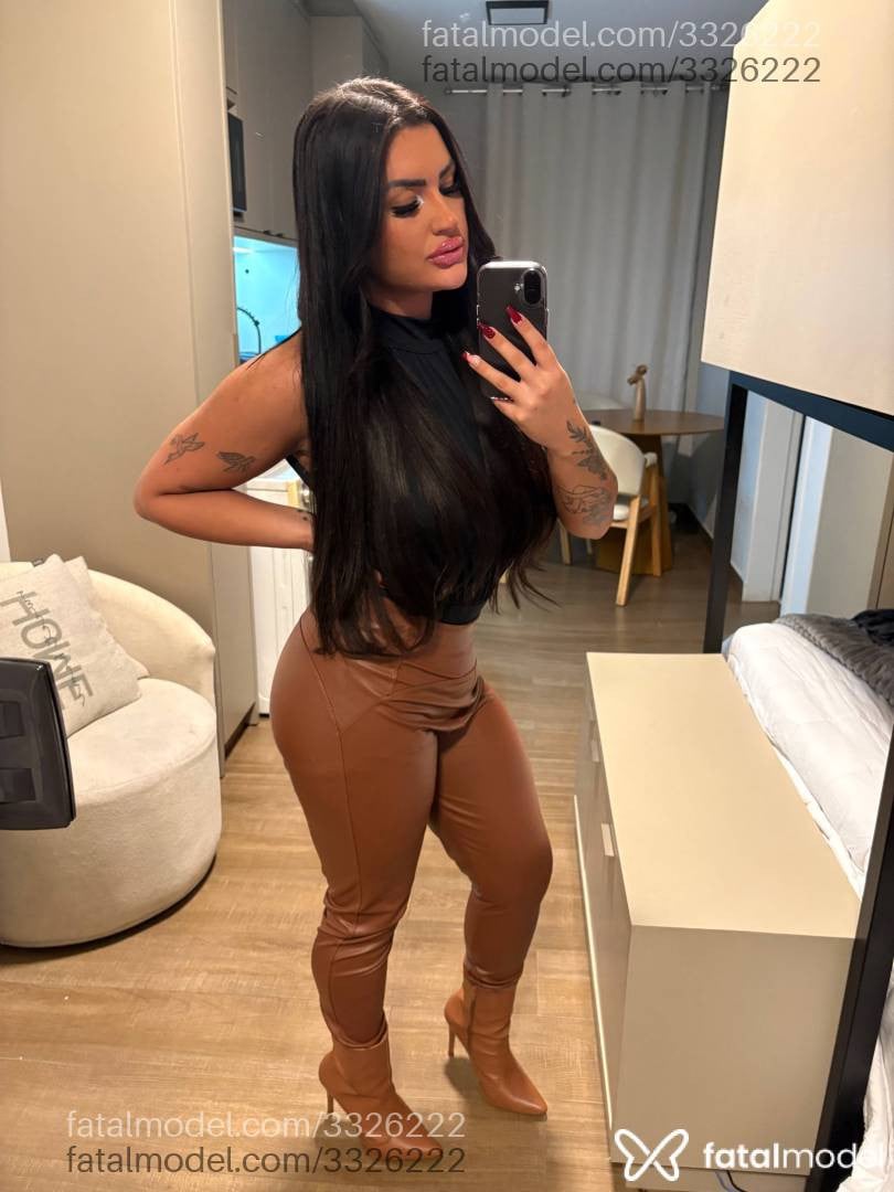 Acompanhante mulher morena (o) de olhos mel - Raissa Barbosa