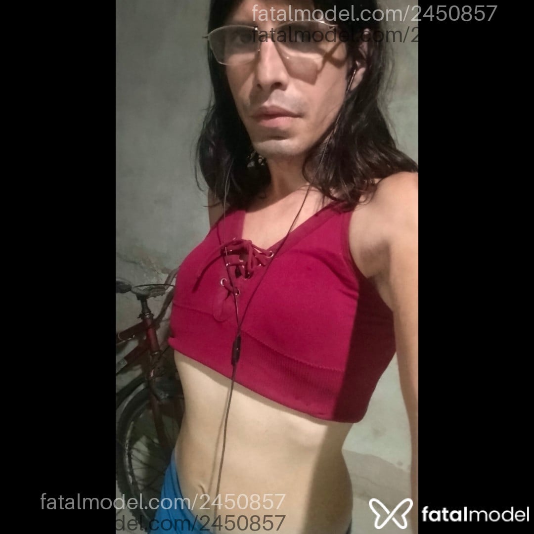 Acompanhante mulher trans morena (o) de olhos pretos - Ayla Scarlett
