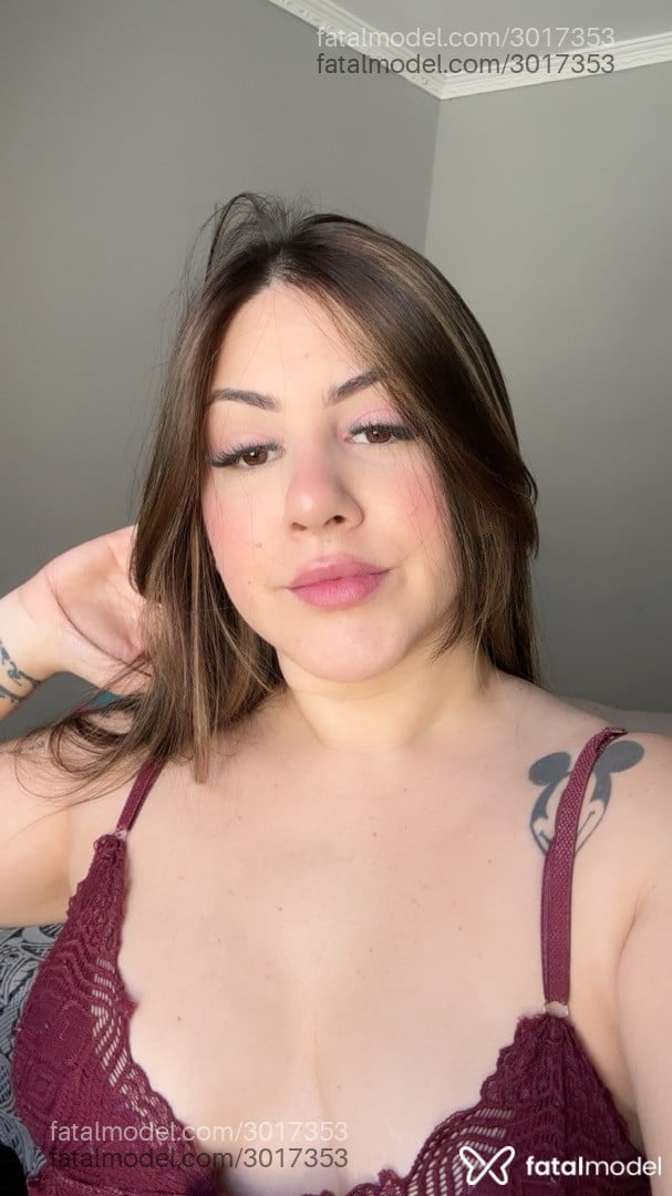 Acompanhante mulher com cabelo castanho de olhos castanhos - Gaby