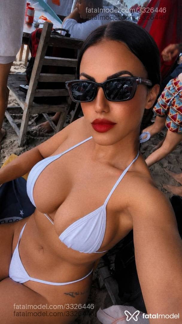 Acompanhante mulher morena (o) de olhos castanhos - Alícia
