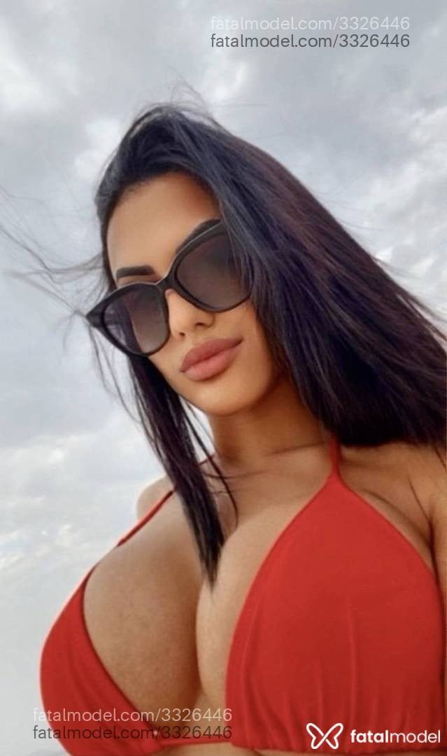 Acompanhante mulher morena (o) de olhos castanhos - Alícia