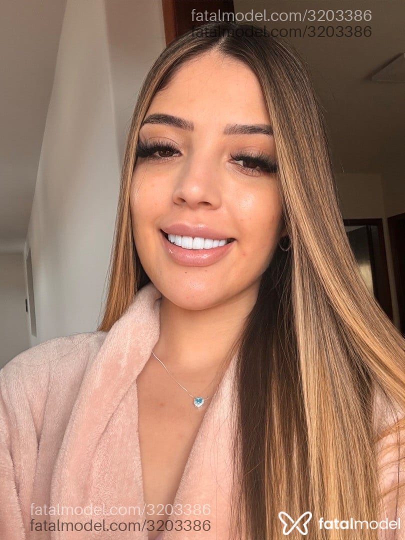 Acompanhante mulher morena (o) de olhos castanhos - Jasmim Gurgel