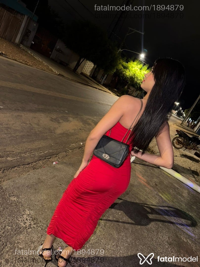 Acompanhante mulher trans com cabelo castanho de olhos castanhos - PATRINY